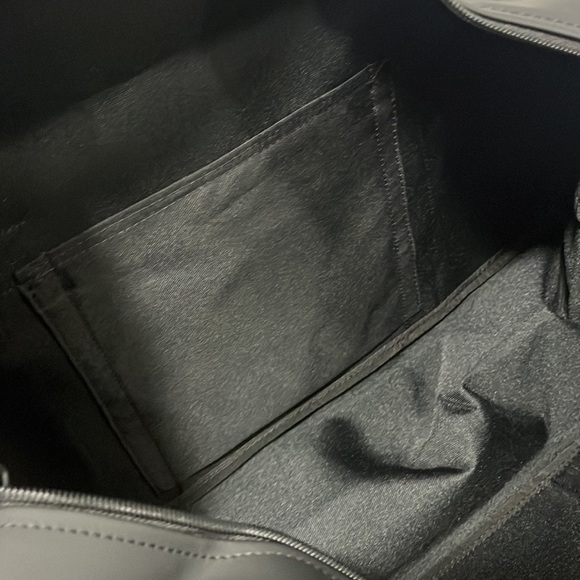 NEW Rains Gym Duffle/ Weekender Bag Black - Picture 10 of 15